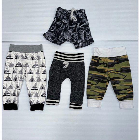 Lot of 4 Baby Boy Casual Bottoms Bundle 0-3 Months Multi-color Size 70 - Picture 2 of 7